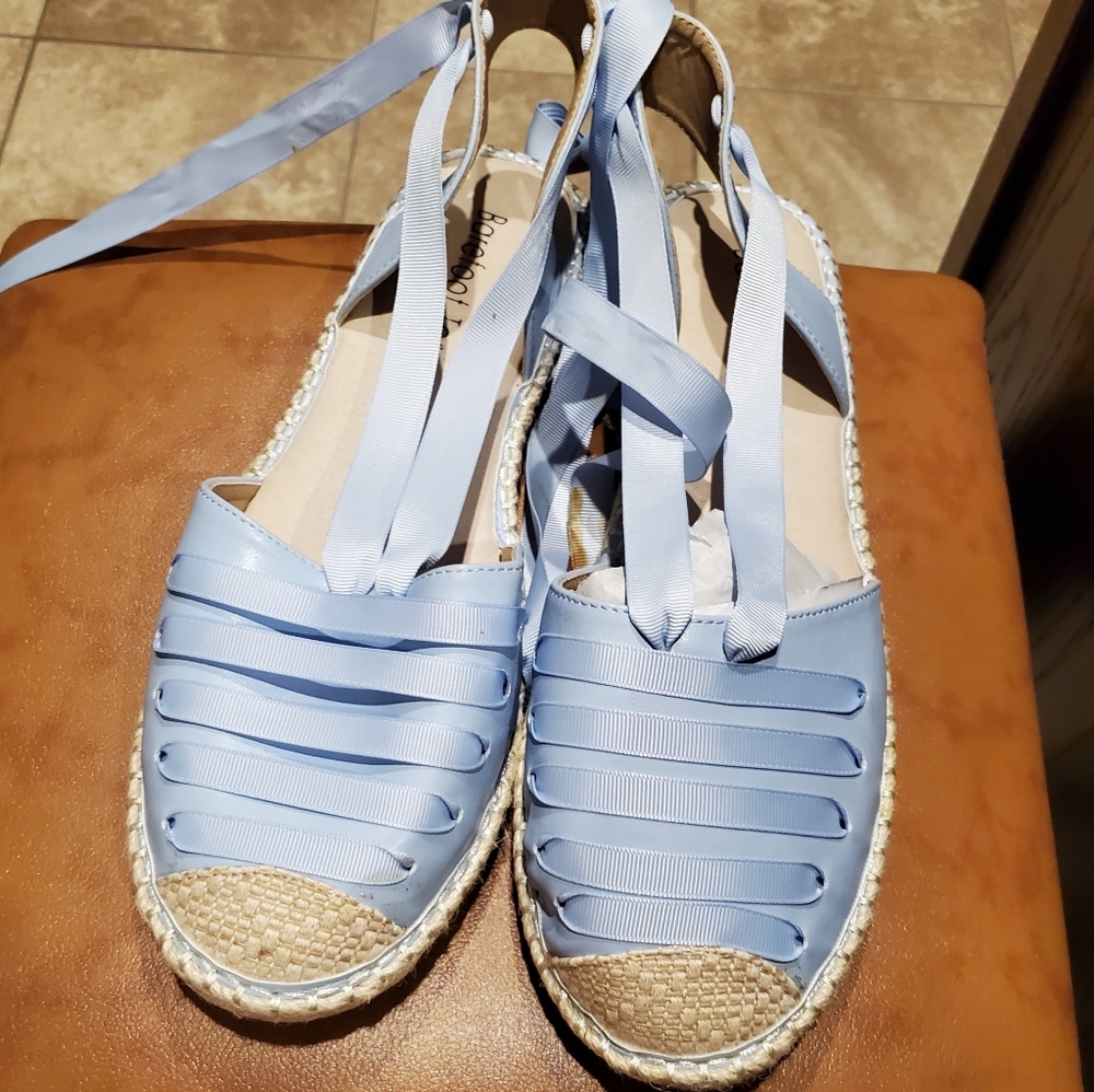 Barefoot Tess new never worn  espradrilles with ribbons SZ 12